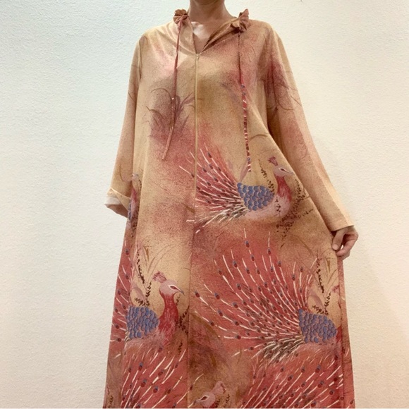 Vintage Other - Vintage house coat Robe peacocks